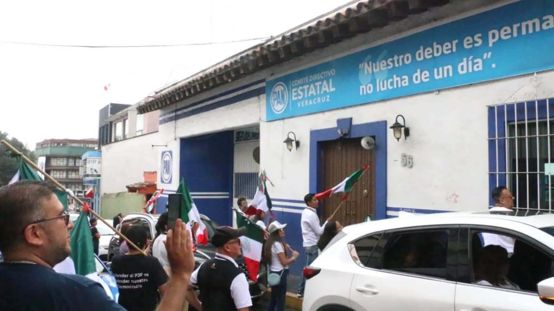 Trabajadores del Poder Judicial de la Federación "entierran" a la justicia en Xalapa